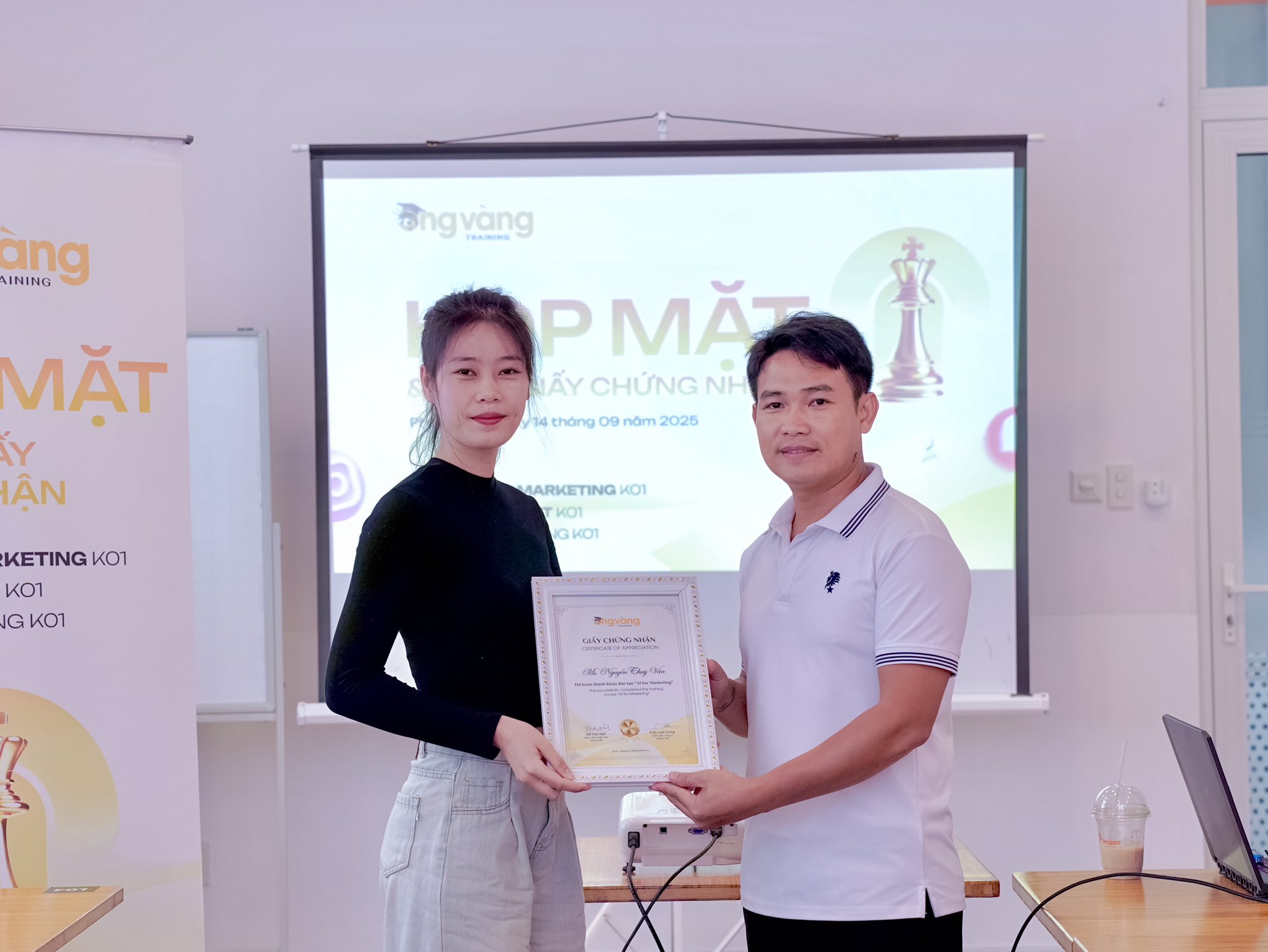 Ong Vàng Training tổ chức lễ trao giấy chứng nhận hoàn thành khóa học - Ảnh 4